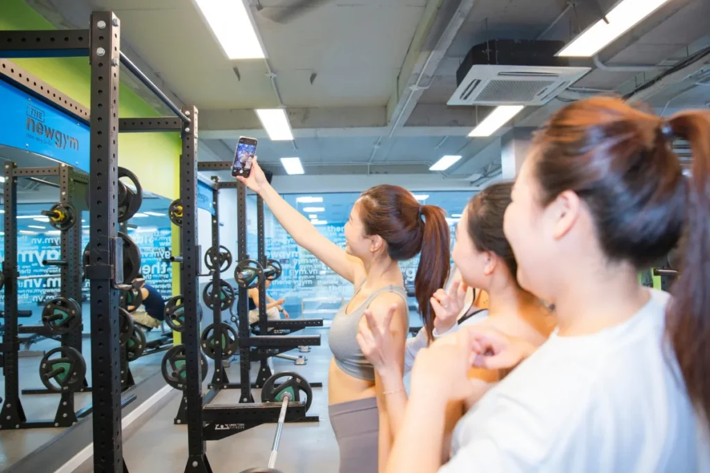 Selfie Trong Gym